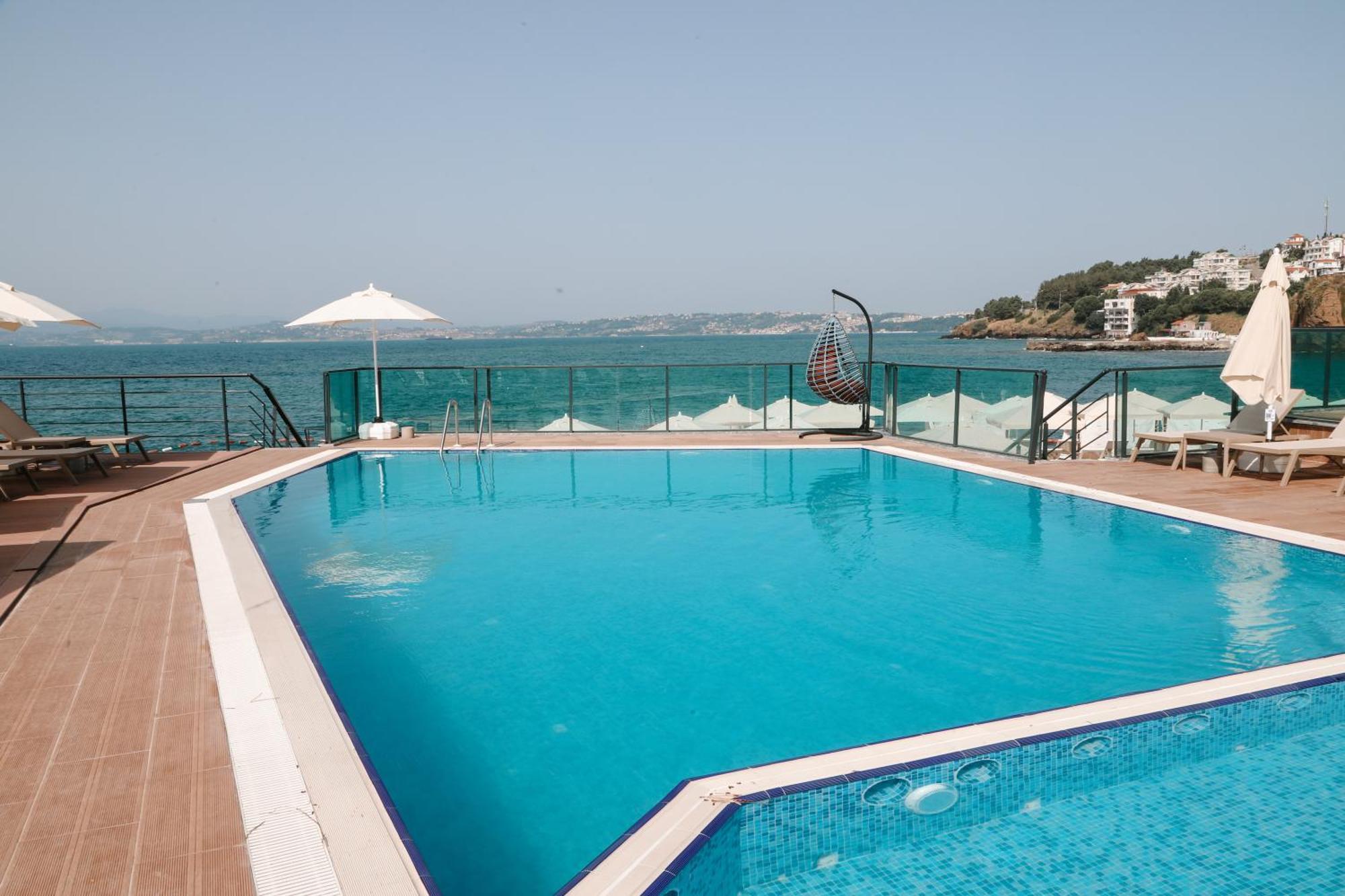 Vira Otel Suites 锡诺普 外观 照片